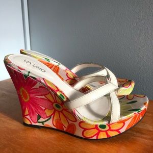 Via Uno Floral Wedges - Size 9 Excellent condition